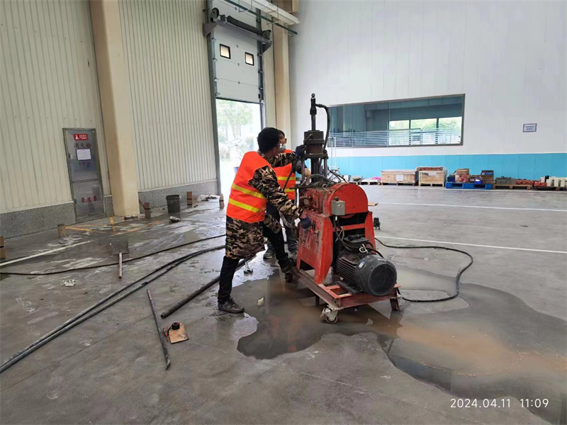 泌阳厂房地面下沉塌陷注浆加固施工